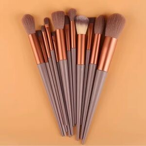 Professional Makeup Brush Set - Brown and Gold